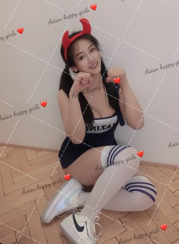 Asian happy girls Praha 2